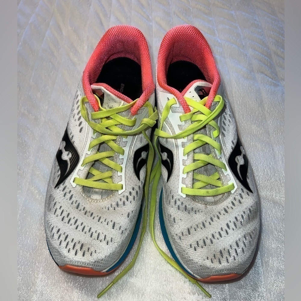 Women’s saucony sneakers size 9.5 - Picture 4 of 5